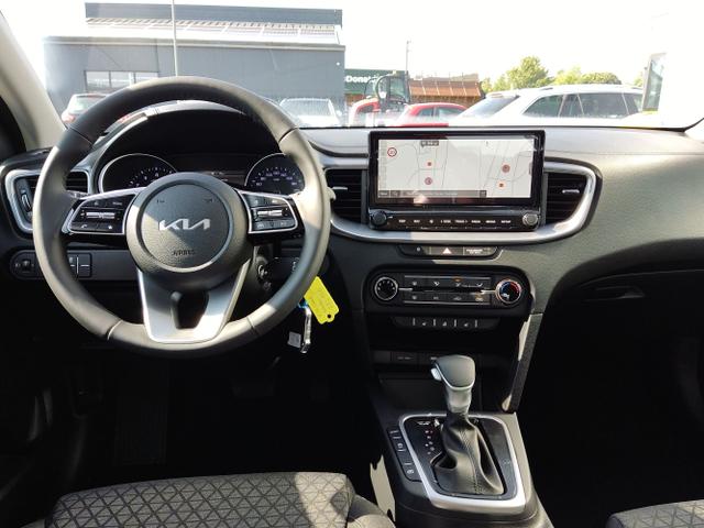 Kia / Ceed Sportswagon / Silber / / / , Beispielbilder, ggf. teilweise mit Sonderausstattung
