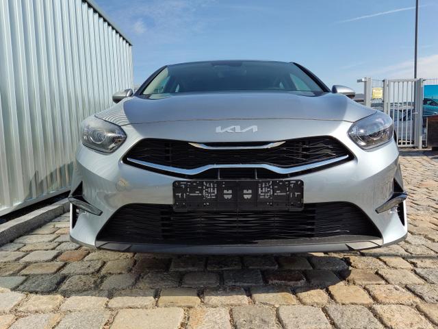 Kia / Ceed Sportswagon / Silber / / / , Beispielbilder, ggf. teilweise mit Sonderausstattung