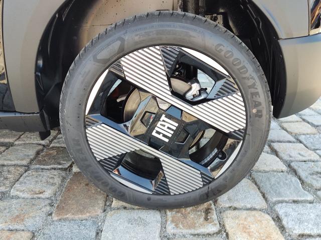 Fiat / Grande Panda / Schwarz / / / 