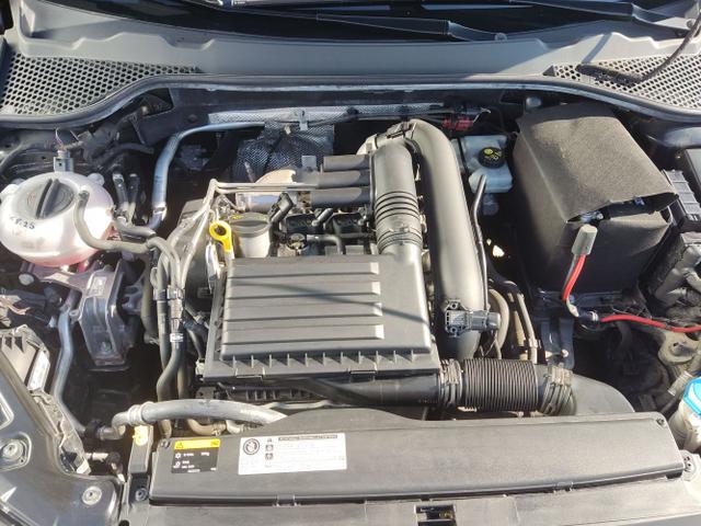 Seat / Leon Sportstourer / Schwarz / / / , Beispielbilder, ggf. teilweise mit Sonderausstattung