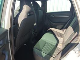 Skoda Karoq Sportline 1,5 TSI 150 PS DSG Navi-4x Sitzheizung-Canton Sound-Anh&auml;ngerkupplung-LED-Matrix-AppleCarPlay-Android-Auto-ACC-Kessy-2-Zonen-Klimaautomatik-18''Alu-Sofort 