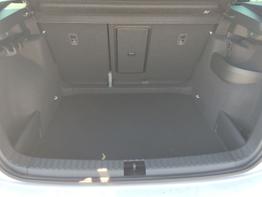 Skoda Karoq Sportline 1,5 TSI 150 PS DSG Navi-4x Sitzheizung-Canton Sound-Anhängerkupplung-LED-Matrix-AppleCarPlay-Android-Auto-ACC-Kessy-2-Zonen-Klimaautomatik-18''Alu-Sofort 