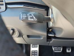 Skoda Karoq Sportline 1,5 TSI 150 PS DSG Navi-4x Sitzheizung-Canton Sound-Anhängerkupplung-LED-Matrix-AppleCarPlay-Android-Auto-ACC-Kessy-2-Zonen-Klimaautomatik-18''Alu-Sofort 