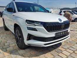 Skoda Karoq Sportline 1,5 TSI 150 PS DSG Navi-4x Sitzheizung-Canton Sound-Anhängerkupplung-LED-Matrix-AppleCarPlay-Android-Auto-ACC-Kessy-2-Zonen-Klimaautomatik-18''Alu-Sofort 