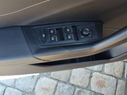 Volkswagen T-Roc Black Style 1,5 TSI 150 PS DSG AHK-IQ Light-Navi-ACC-Kamera-19 "Alu-IQ Drive 