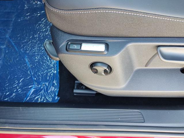 Volkswagen / T-Roc / Rot / / / , Beispielbilder