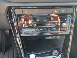 Volkswagen T-Roc Black Style 1,5 TSI 150 PS DSG AHK-IQ Light-Navi-ACC-Kamera-19 "Alu-IQ Drive 