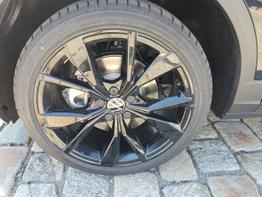Volkswagen T-Roc Black Style 1,5 TSI 150 PS DSG AHK-IQ Light-Navi-ACC-Kamera-19 "Alu-IQ Drive 