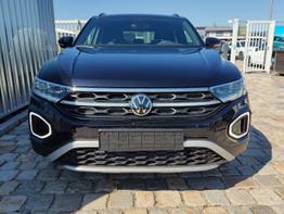Volkswagen T-Roc Black Style 1,5 TSI 150 PS DSG AHK-IQ Light-Navi-ACC-Kamera-19 "Alu-IQ Drive 