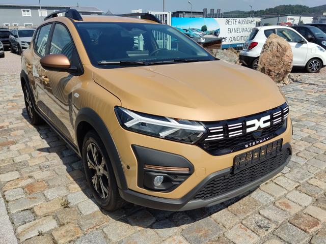 Dacia / Sandero Stepway / Beige / / / 