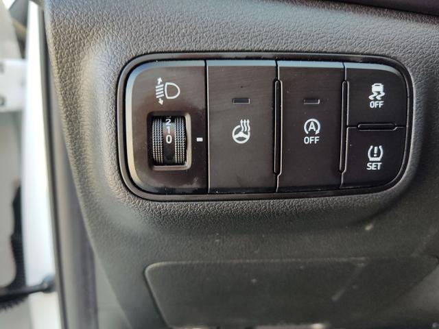 Hyundai / i20 / Weiß / / / 