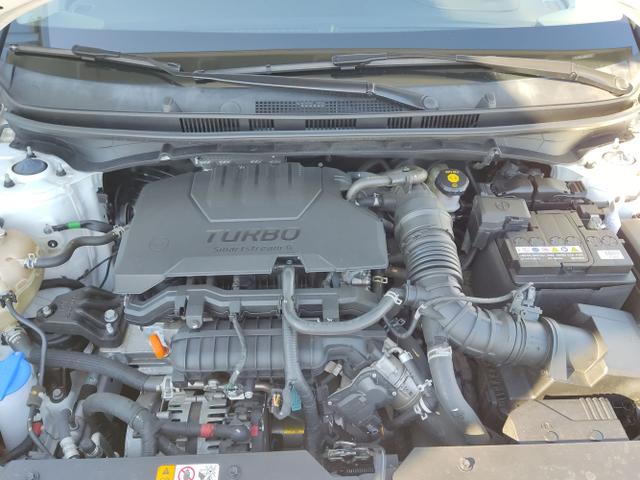 Hyundai / i20 / Weiß / / / 