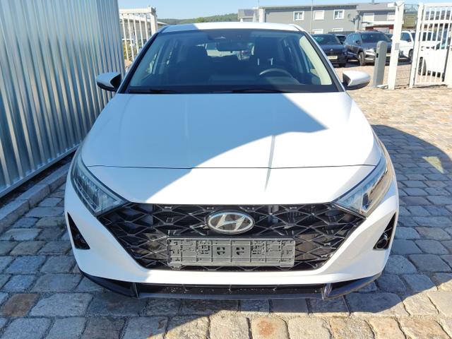 Hyundai / i20 / Weiß / / / 