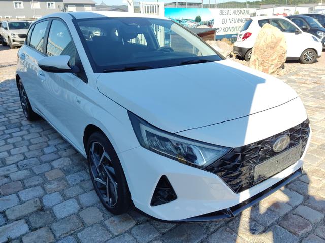 Hyundai / i20 / Weiß / / / 