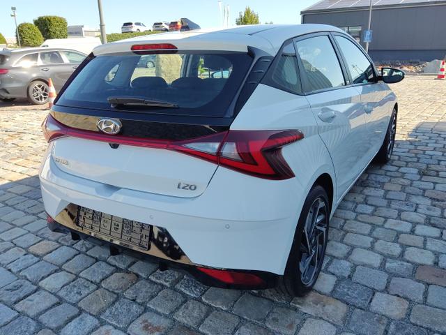 Hyundai / i20 / Weiß / / / 