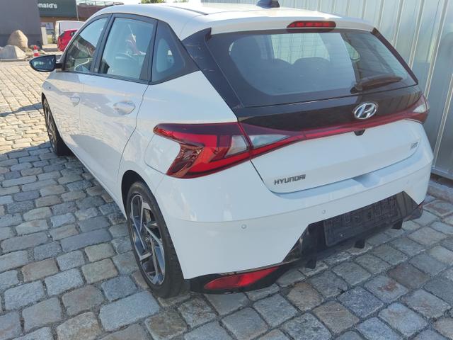 Hyundai / i20 / Weiß / / / 
