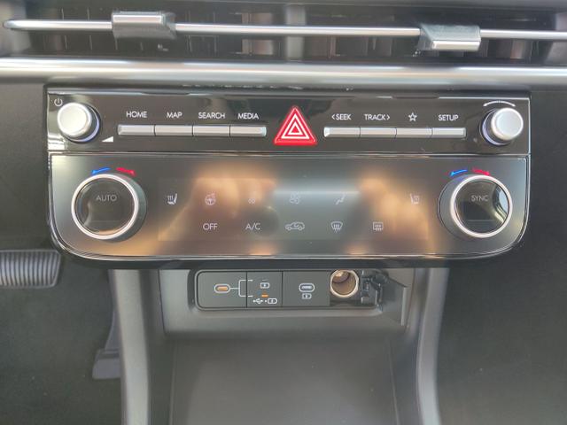Hyundai / TUCSON / Silber / / / , Beispielbilder, ggf. teilweise mit Sonderausstattung