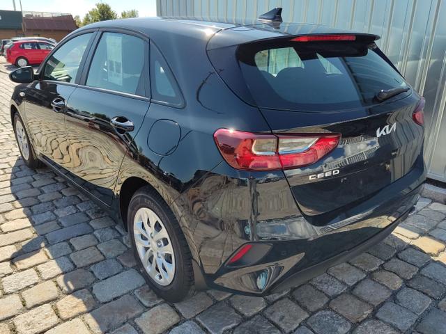 Kia / Ceed / Schwarz / / / , Beispielbilder, ggf. teilweise mit Sonderausstattung