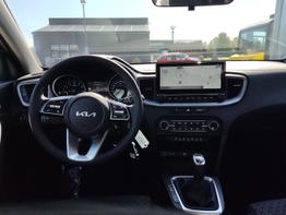 Kia Ceed Best 1.5 T-GDI 140 PS 6 Gang-Navi-AppleCarPlay-AndroidAuto-Winterpaket-Rückfahrkamera-2-Zonen-Klimaautomatik-Sofort 