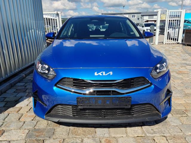 Kia / Ceed / Blau / / / , Beispielbilder, ggf. teilweise mit Sonderausstattung