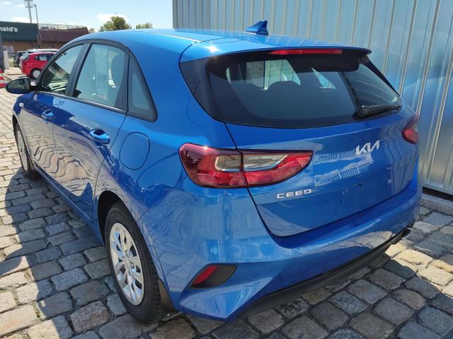 Kia / Ceed / Blau / / / , Beispielbilder, ggf. teilweise mit Sonderausstattung