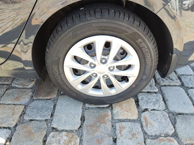 Kia / Ceed / Grau / / / , Beispielbilder, ggf. teilweise mit Sonderausstattung