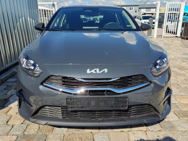 Kia / Ceed / Grau / / / , Beispielbilder, ggf. teilweise mit Sonderausstattung
