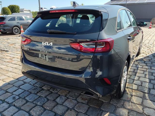 Kia / Ceed / Grau / / / , Beispielbilder, ggf. teilweise mit Sonderausstattung