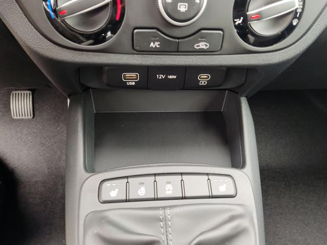 Hyundai / i10 / Grau / / / 