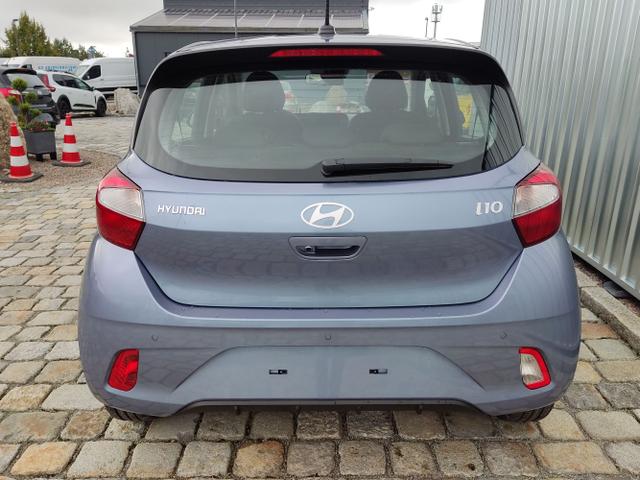 Hyundai / i10 / Blau / / / 