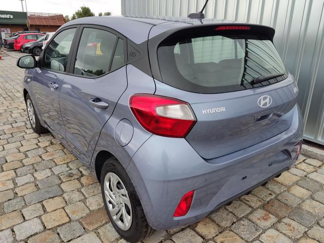 Hyundai / i10 / Blau / / / 