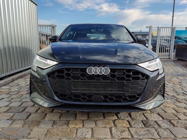 Audi / A3 Sportback / Grau / / / 