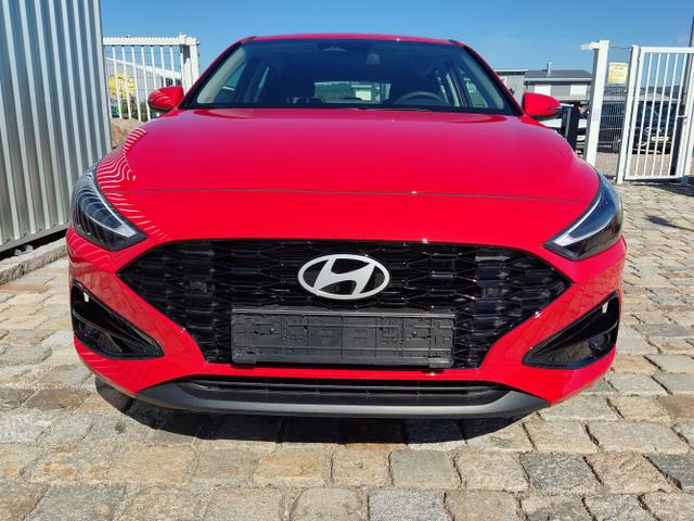 Hyundai / i30 / Rot / / / , Beispielbilder, ggf. teilweise mit Sonderausstattung