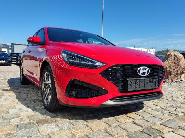 Hyundai / i30 / Rot / / / , Beispielbilder, ggf. teilweise mit Sonderausstattung