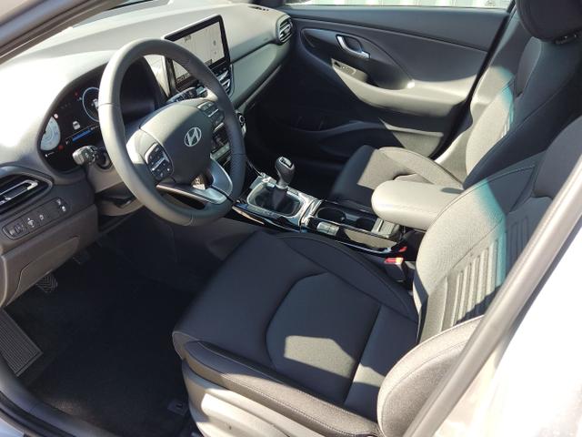 Hyundai / i30 / Silber / / / , Beispielbilder, ggf. teilweise mit Sonderausstattung