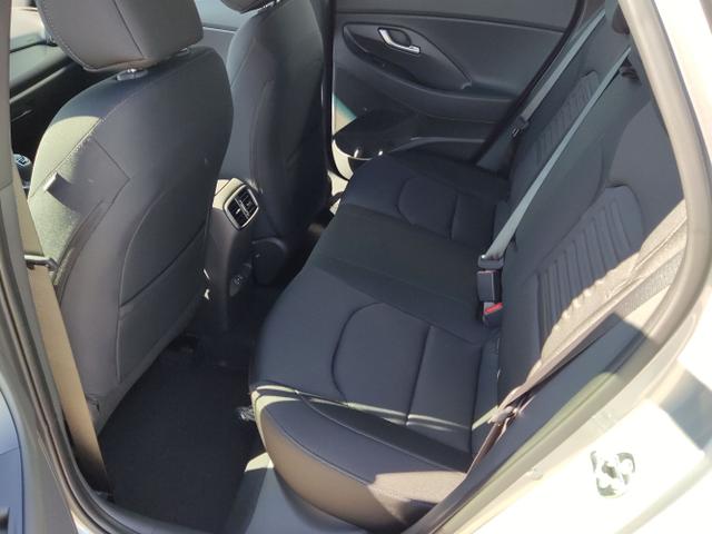 Hyundai / i30 / Silber / / / , Beispielbilder, ggf. teilweise mit Sonderausstattung