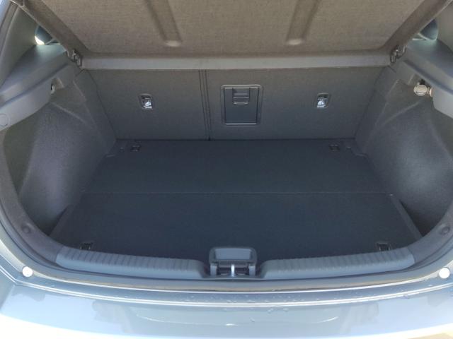 Hyundai / i30 / Silber / / / , Beispielbilder, ggf. teilweise mit Sonderausstattung