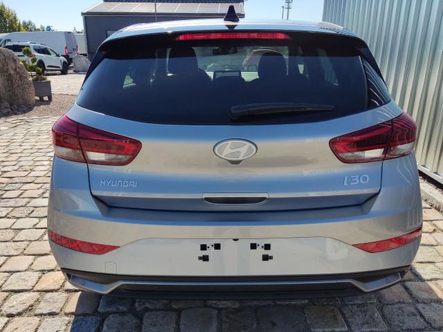 Hyundai / i30 / Silber / / / , Beispielbilder, ggf. teilweise mit Sonderausstattung