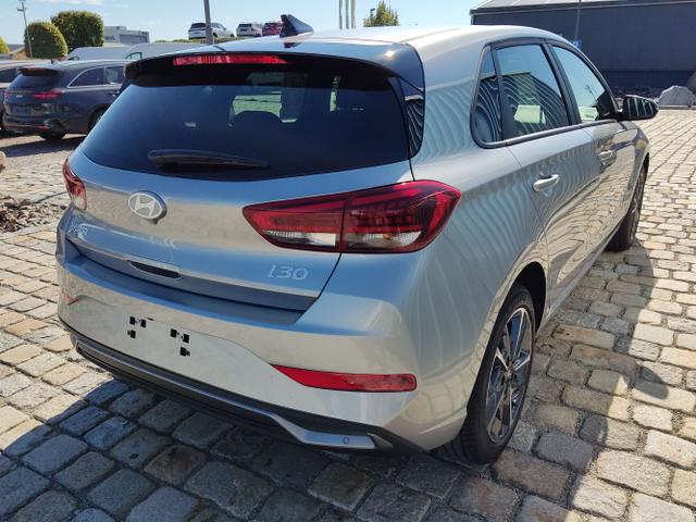 Hyundai / i30 / Silber / / / , Beispielbilder, ggf. teilweise mit Sonderausstattung