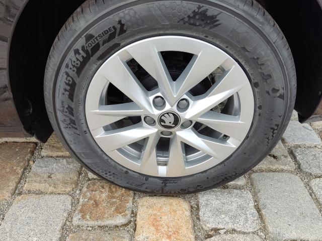 Skoda / Fabia / Schwarz / / / 