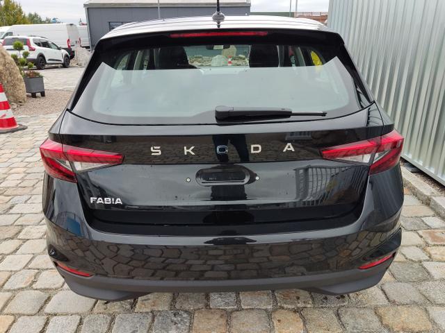 Skoda / Fabia / Schwarz / / / 