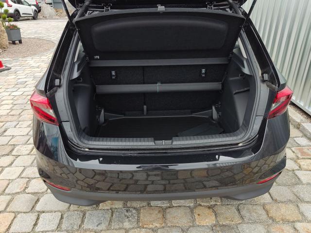 Skoda / Fabia / Schwarz / / / 