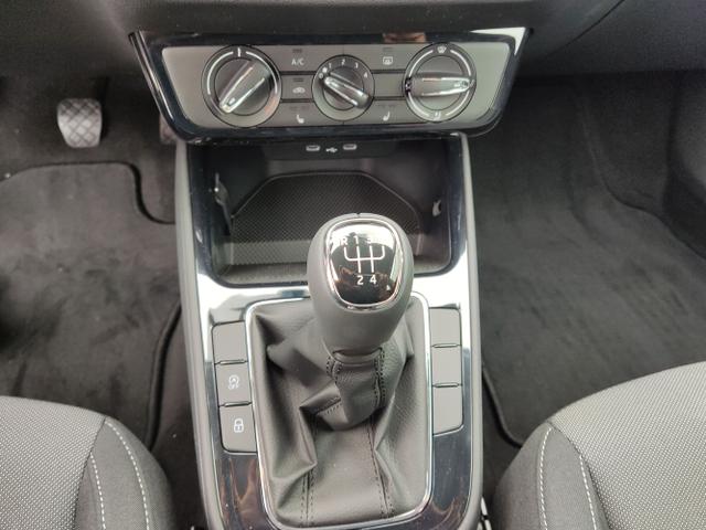 Skoda / Fabia / Grau / / / 