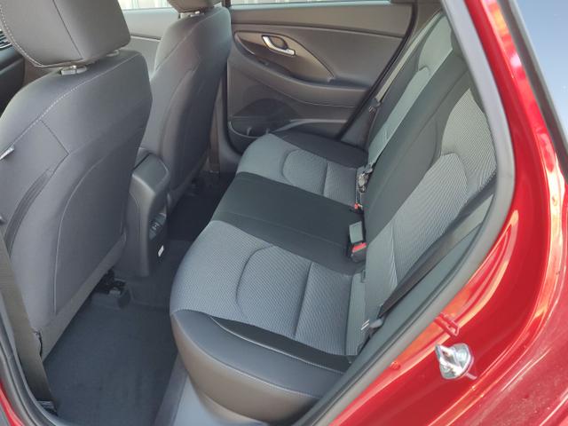 Hyundai / i30 Kombi / Rot / / / , Beispielbilder, ggf. teilweise mit Sonderausstattung