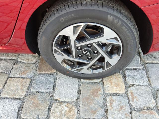 Hyundai / i30 Kombi / Rot / / / , Beispielbilder, ggf. teilweise mit Sonderausstattung