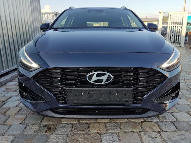 Hyundai / i30 Kombi / Blau / / / , Beispielbilder, ggf. teilweise mit Sonderausstattung