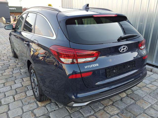 Hyundai / i30 Kombi / Blau / / / , Beispielbilder, ggf. teilweise mit Sonderausstattung