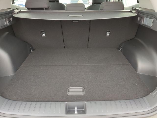 Kia / Sportage / Weiß / / / , Bild dient zur Illustration und zeigt aufpreispflichtige Sonderausstattung. "Die Herstellergarantie beginnt bei EU-Fahrzeugen bereits bei Auslieferung vom ausländischen Lieferanten und kann um mehr als 14 Tage verkürzt sein.