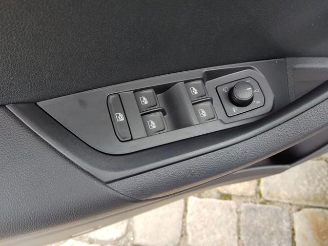 Skoda / Karoq / Grau / / / , Beispielbilder