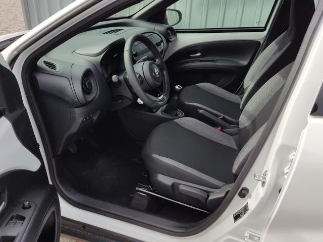 Toyota / Aygo X / Weiß / / / 